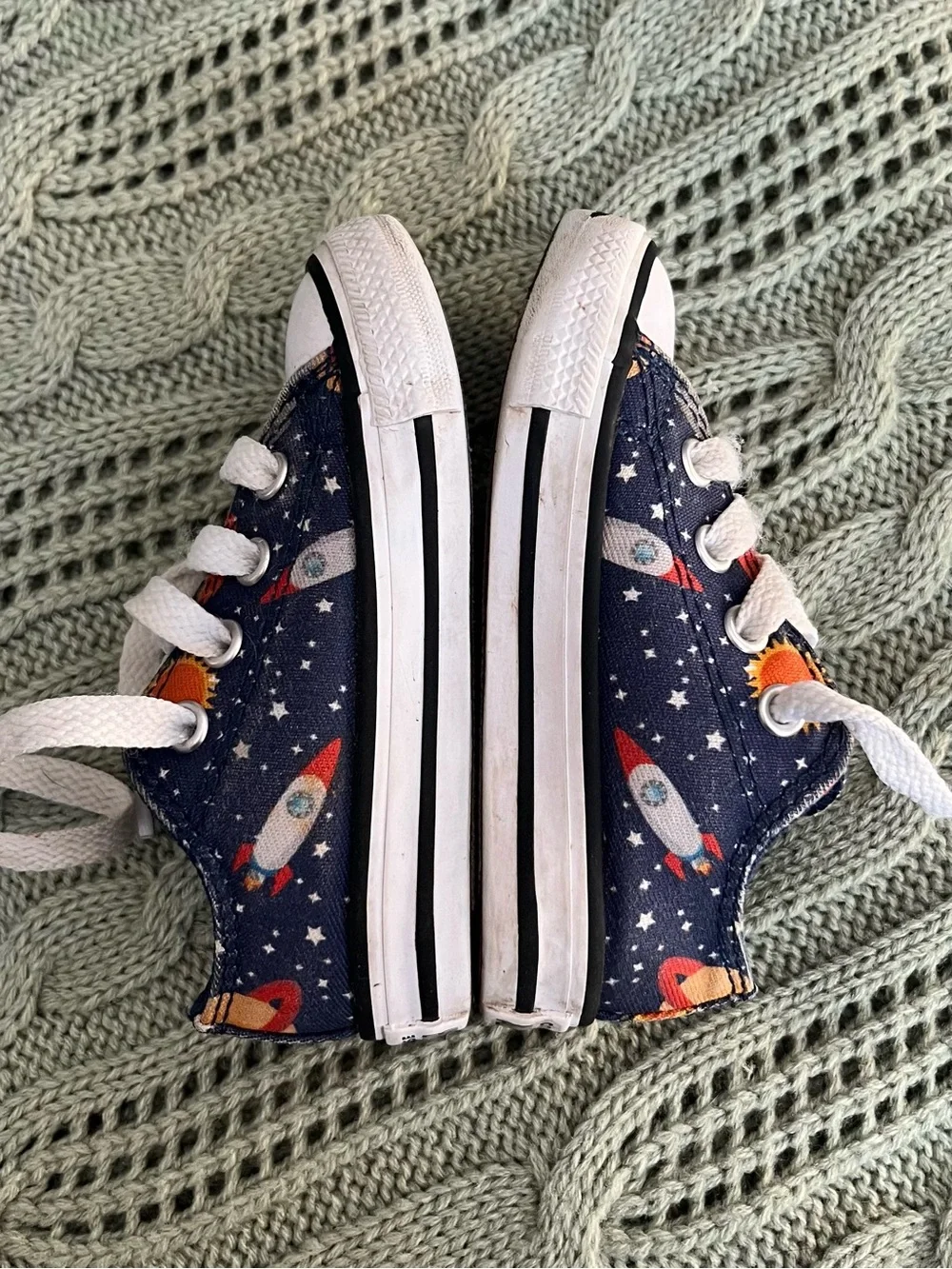 Converse Kids Navy Rocket Print Low-Top Sneakers with White Laces